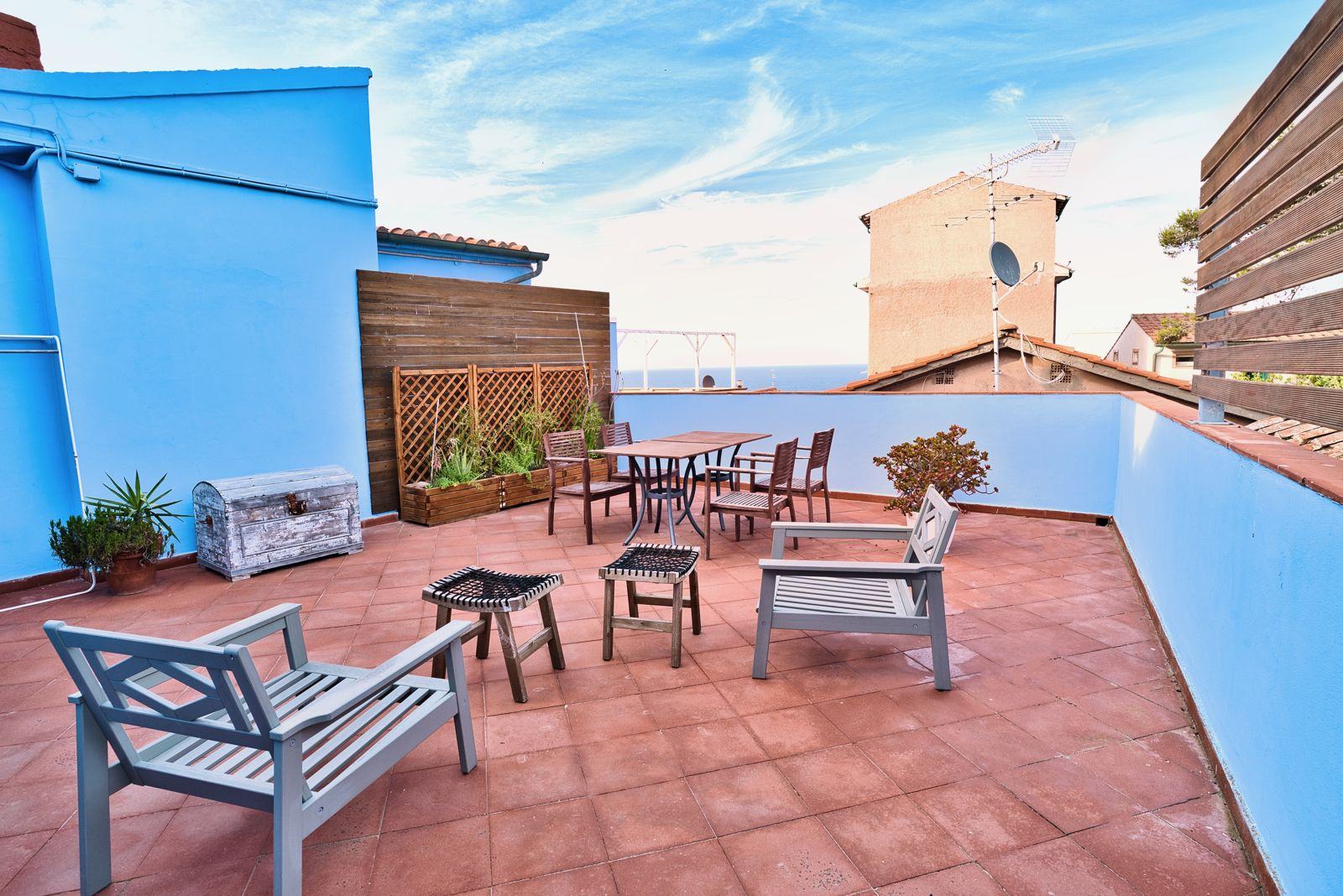 The blue terrace of Suite Libeccio